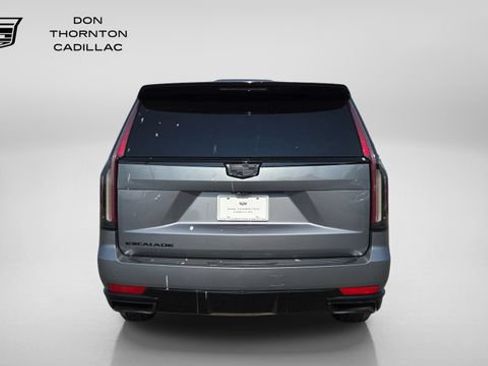 Used 2021 Cadillac Escalade Sport w/ Driver Assist Tech Package AWD/4WD image 4
