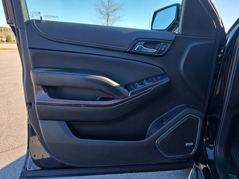 Used 2019 GMC Yukon SLT image 29