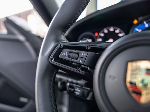 Used 2022 Porsche 911 Targa 4S w/ Premium Package image 35