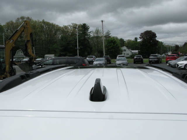 Used 2025 Chrysler Pacifica Limited FWD image 7