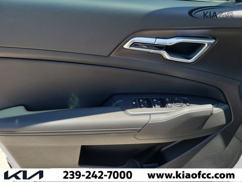 New 2026 Kia Sportage EX w/ EX Panorama Roof Package FWD image 18