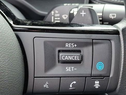 Used 2023 Nissan Rogue SV AWD/4WD image 21