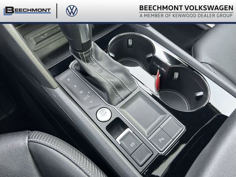 Used 2021 Volkswagen Atlas Cross Sport SEL R-Line image 16