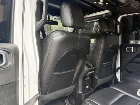 Used 2021 Jeep Wrangler Unlimited Sahara AWD/4WD image 49