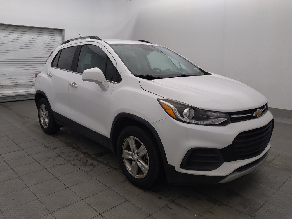 Used 2020 Chevrolet Trax LT w/ LT Convenience Package FWD image 11
