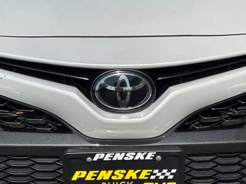 Used 2022 Toyota Camry XSE FWD image 37