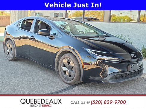 Used 2024 Toyota Prius LE image 1