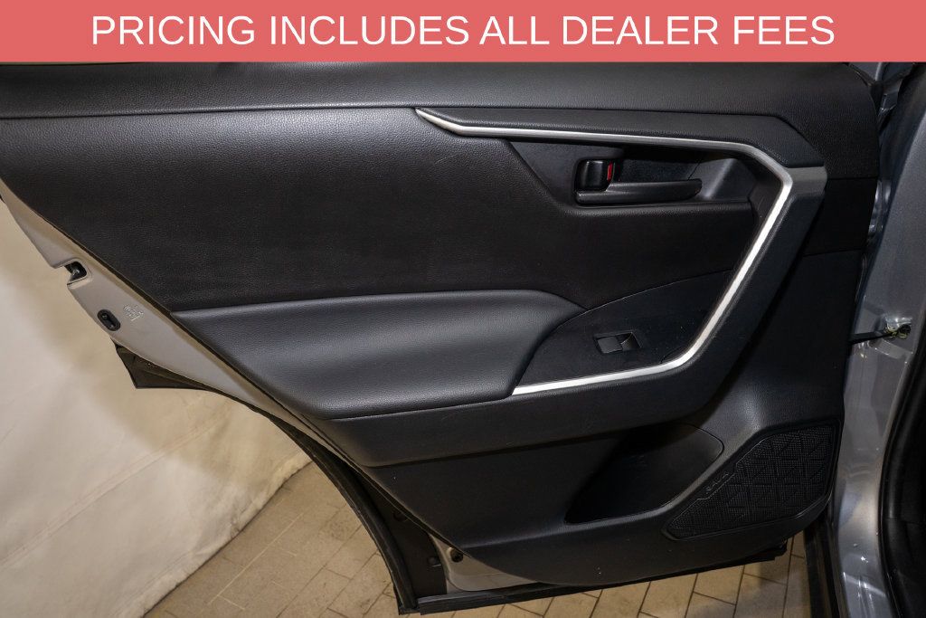 Certified 2022 Toyota RAV4 LE FWD image 8