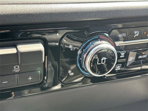 New 2026 GMC Sierra 1500 Elevation w/ LPO, Elevation Black Package image 17