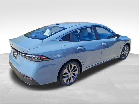 New 2026 Nissan Sentra SL w/ Floor Mat Package FWD image 5