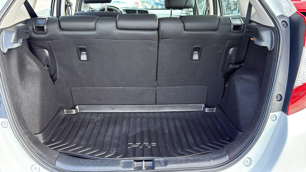Used 2019 Honda Fit LX image 9
