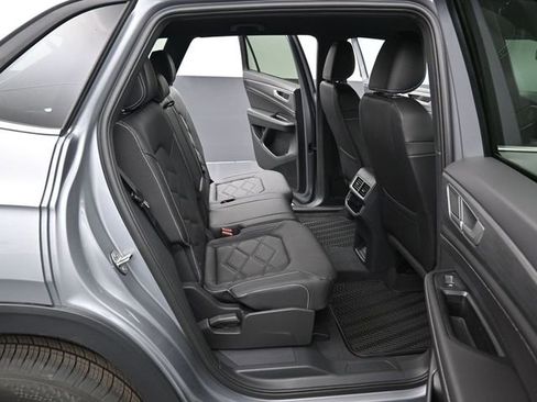 New 2026 Volkswagen Atlas Cross Sport SE AWD/4WD image 13