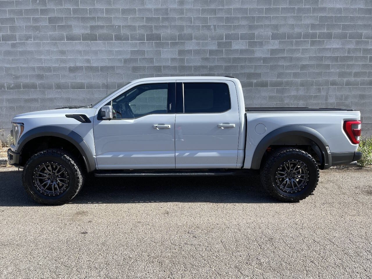 Used 2023 Ford F150 Raptor AWD/4WD image 9