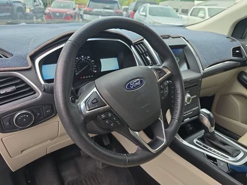 Used 2018 Ford Edge Titanium w/ Ford Safe & Smart Package FWD image 12