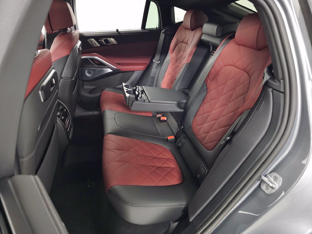 Used 2027 BMW X6 M60i w/ Executive Package AWD/4WD image 33