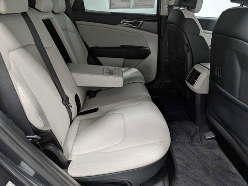 Certified 2023 Kia Sportage EX image 41