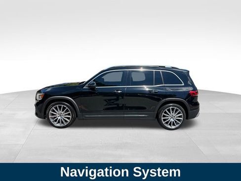 Used 2022 Mercedes-Benz GLB 250 4MATIC image 2