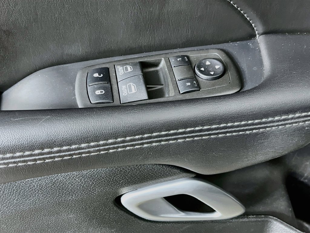 Used 2022 Dodge Challenger R/T Scat Pack RWD image 27