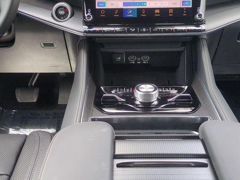 New 2026 Jeep Grand Wagoneer L Summit AWD/4WD image 20