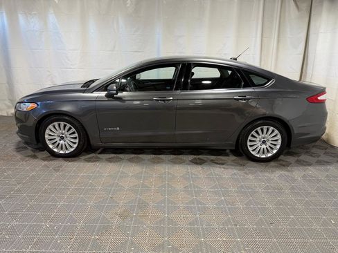Used 2015 Ford Fusion SE FWD image 5