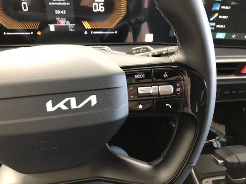 New 2026 Kia Sorento S w/ S Panoramic Sunroof Package image 22