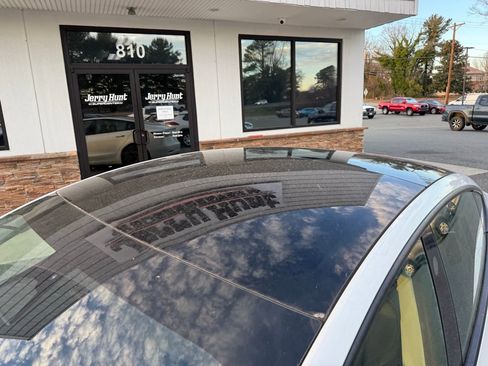 Used 2023 Tesla Model 3 Standard Range image 11