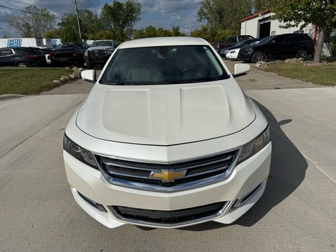 Used 2014 Chevrolet Impala LT w/ Convenience Package image 2