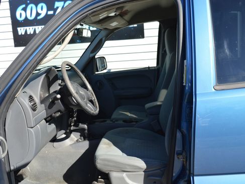 Used 2006 Jeep Liberty Sport image 10