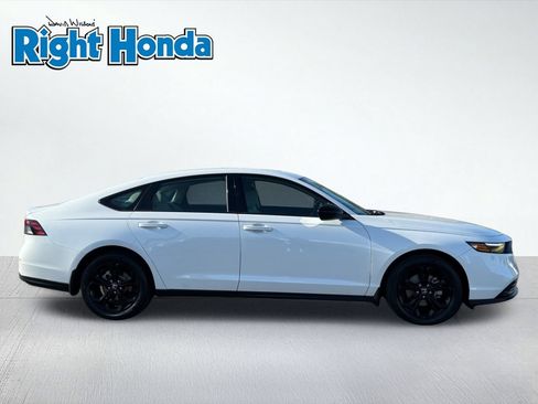 Used 2025 Honda Accord SE image 9