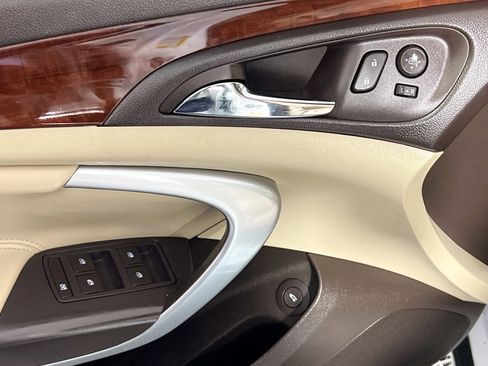 Used 2015 Buick Regal image 16