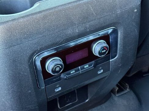 Used 2024 Chevrolet Suburban LT AWD/4WD image 44