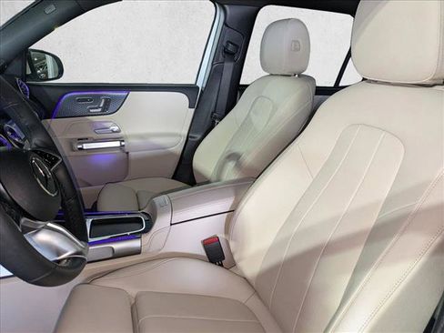 Certified 2025 Mercedes-Benz GLB 250 4MATIC image 16
