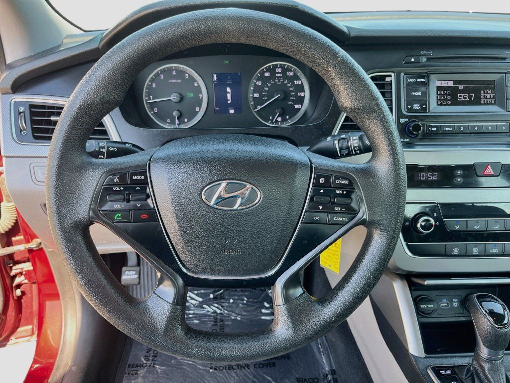 Used 2016 Hyundai Sonata SE FWD image 11