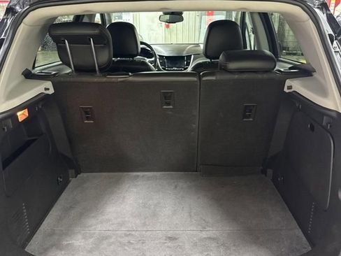 Used 2019 Chevrolet Trax LT w/ LT Convenience Package image 18