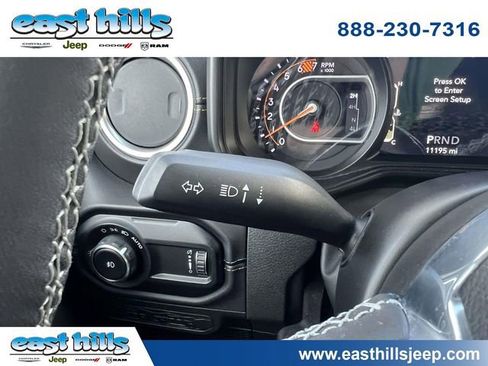 Used 2025 Jeep Wrangler Unlimited Sahara w/ Safety Group AWD/4WD image 29
