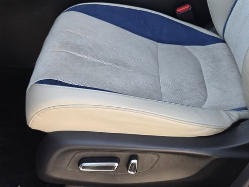 Certified 2025 Acura ADX A-Spec image 32