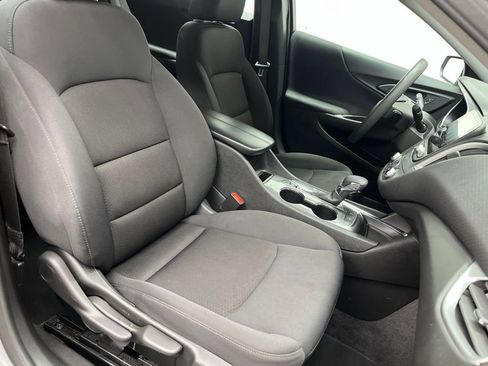 Used 2025 Chevrolet Malibu LT FWD image 17