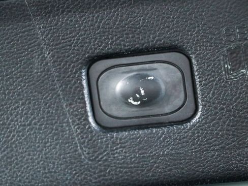 Used 2021 Ford Edge SEL w/ Convenience Package FWD image 30