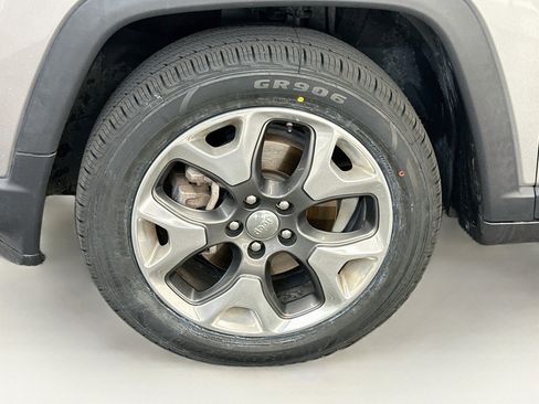 Used 2018 Jeep Compass Limited w/ Navigation Group AWD/4WD image 34