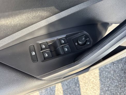 Used 2019 Volkswagen Jetta S w/ Driver Assistance Package image 13