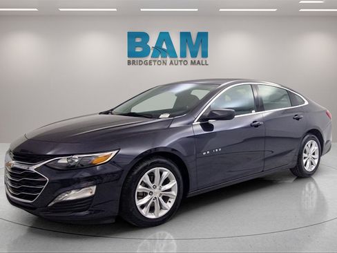 Used 2023 Chevrolet Malibu LT image 3