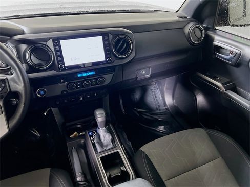 Certified 2021 Toyota Tacoma TRD Sport image 21