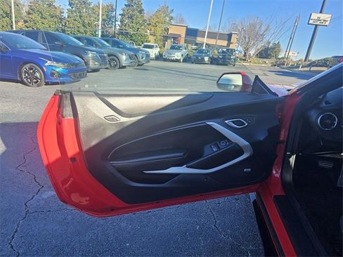 Used 2022 Chevrolet Camaro LT w/ RS Package image 33