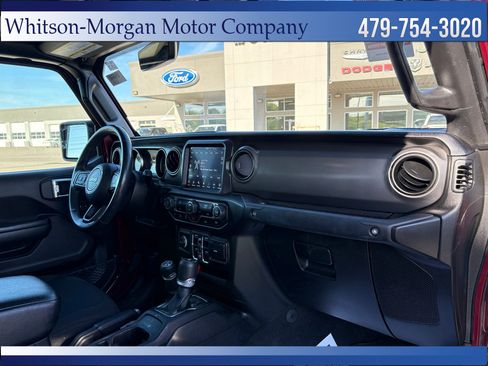 Used 2021 Jeep Gladiator Sport AWD/4WD image 13