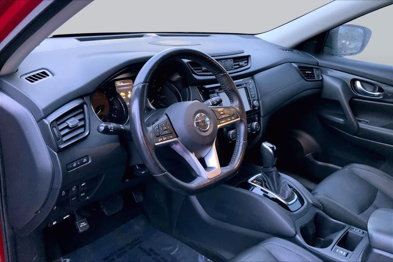 Used 2017 Nissan Rogue SL w/ SL Premium Package FWD image 15