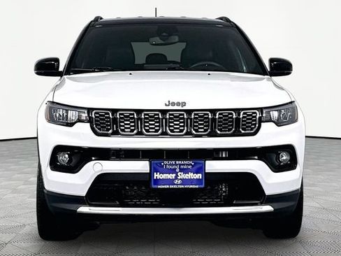 Used 2025 Jeep Compass Limited AWD/4WD image 3