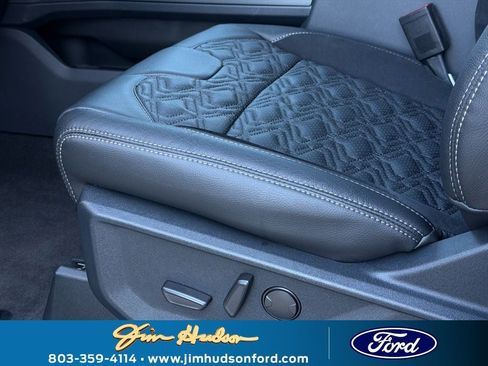 New 2026 Ford F250 Lariat w/ Black Appearance Package image 27