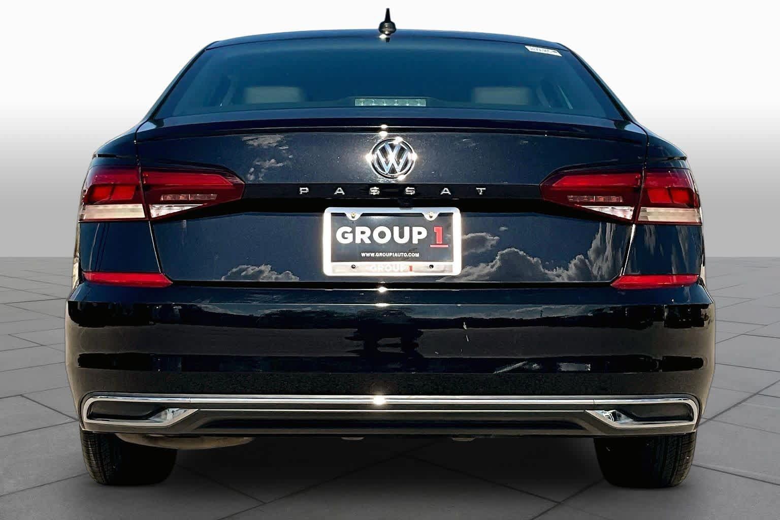 Used 2020 Volkswagen Passat 2.0T SE FWD image 5