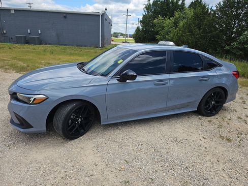 Used 2024 Honda Civic Sport image 8