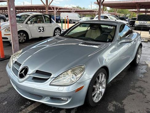 Used 2005 Mercedes-Benz SLK 350 image 2